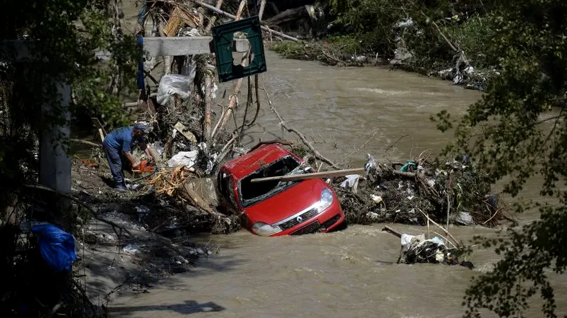 Bilanțul inundațiilor: 3 morți, peste 1.800 de evacuați și 99 de locuințe distruse