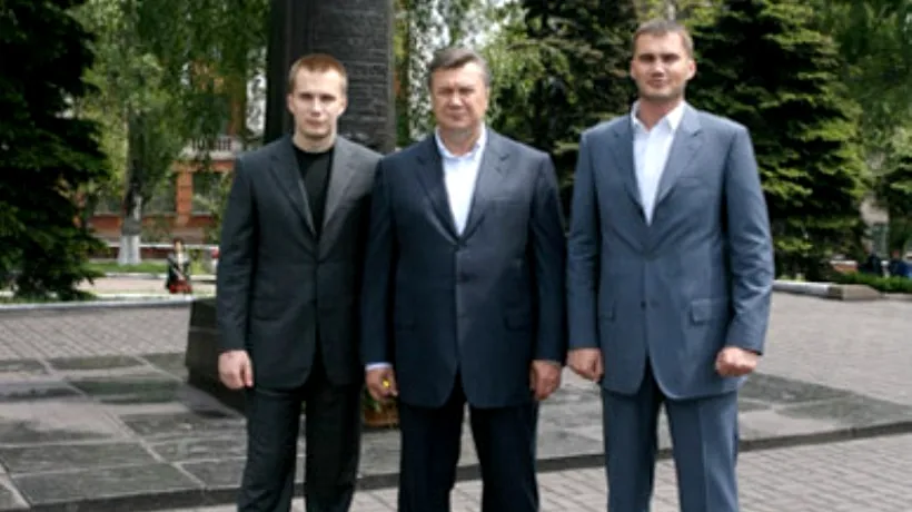 Președinția ucraineană dezminte că Ianukovici și fii săi ar fi fugit din țară