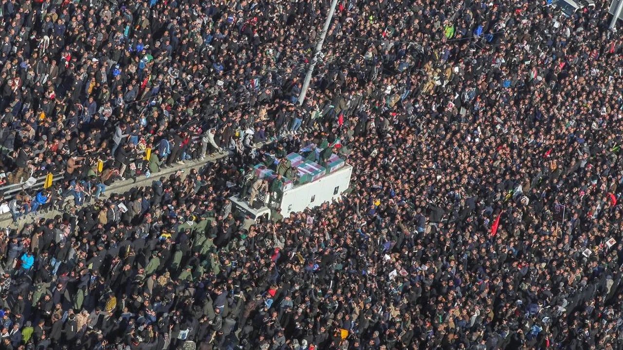 Iranienii ies în stradă și cer demisia ayatollahului după ce autoritățile au recunoscut doborârea avionului ucrainean/ Surse locale relatează că se aud focuri de armă