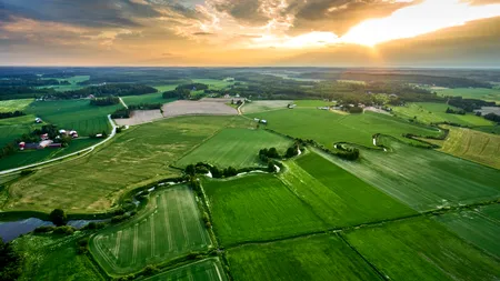 Taxele și cheltuielile pentru scoaterea unui teren din circuitul agricol și includerea în intravilan, în 2026