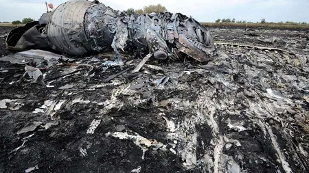 A doua cutie neagră a avionului prăbușit în Ucraina a fost recuperată de către salvatori