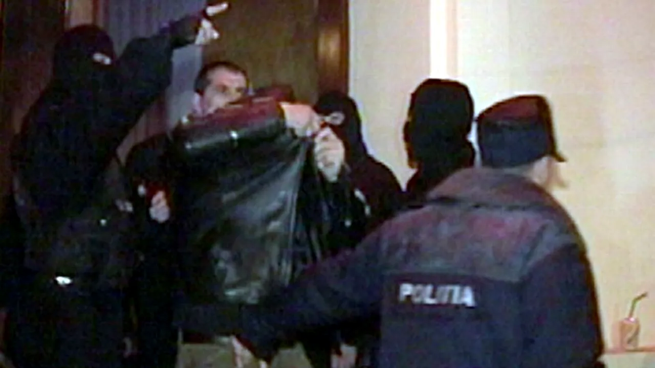 Galați: Percheziții la 42 de persoane suspectate de implicarea în scandalul cu pistoale și săbii