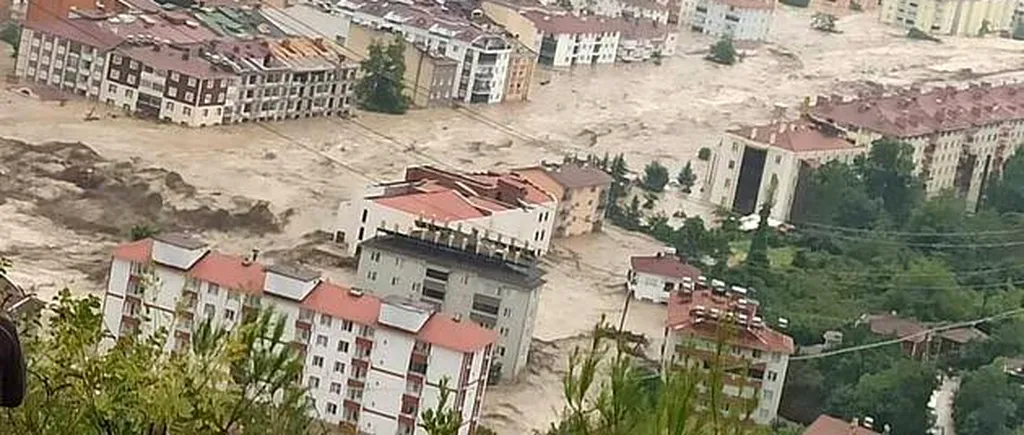 Un ciclon format în Marea Neagră a făcut prăpăd în Turcia. Orașele arată ca după tsunami