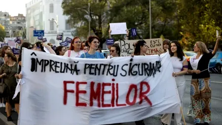Protest în Piața Victoriei, după CRIMA din Cosmopolis. „Fiecare femeie ucisă este dovada unui sistem care a eșuat”