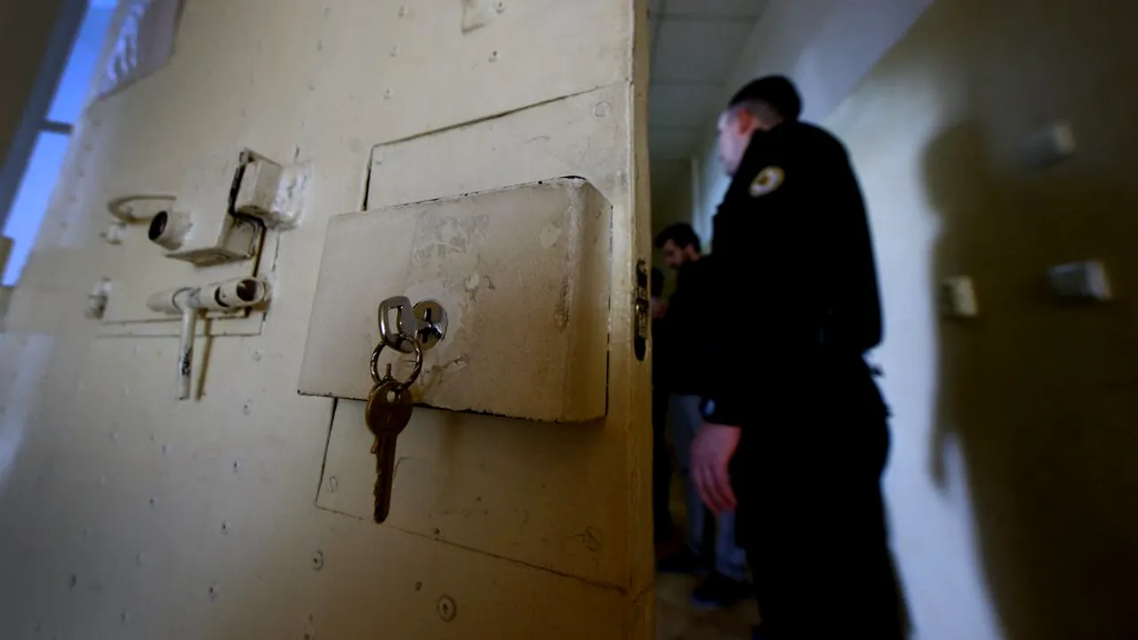 UPDATE. E alertă la Penitenciarul Giurgiu, după ce doi angajați au fost confirmați cu Covid-19