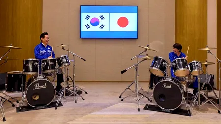 Japonia şi Coreea de Sud îşi întăresc relaţiile cu un duet spectaculos la tobe. Premierul Sanae Takaichi și președintele Lee Jae Myung au surprins pe toată lumea cu melodii K-pop
