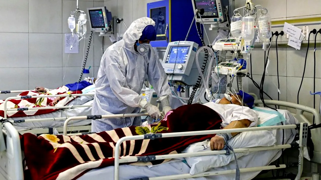 Anunț teribil făcut de un specialist în boli infecțioase. “Următoarele trei luni vor fi cele mai negre de la începutul pandemiei!” Ce se va întâmpla până la Sărbători