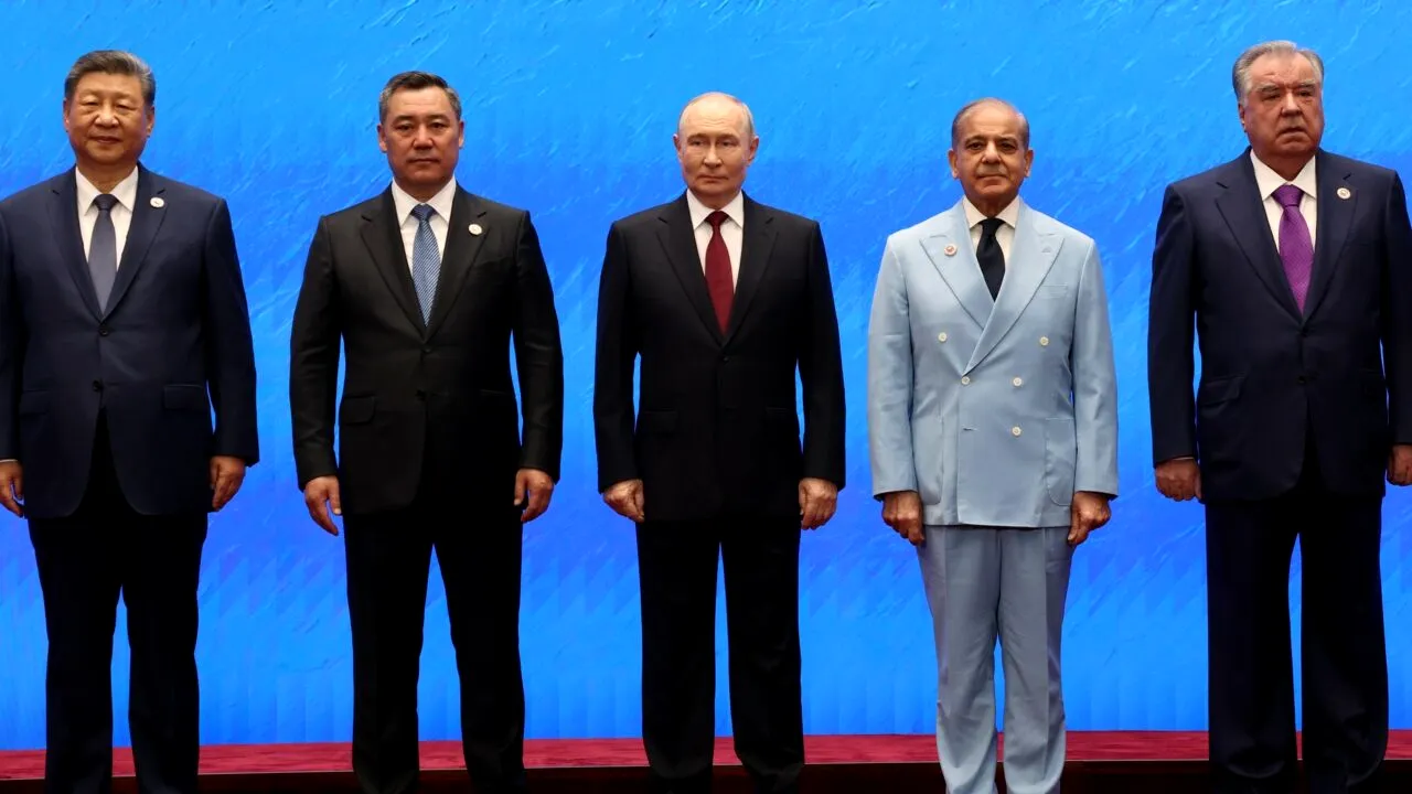 Vladimir Putin, Xi Jinping și liderii țărilor OCS au semnat 28 de documente în urma summitului din Kârgâzstan. Ce hotărâri au luat în numele securității nucleare și ce presupune Declarația de la Bișkek