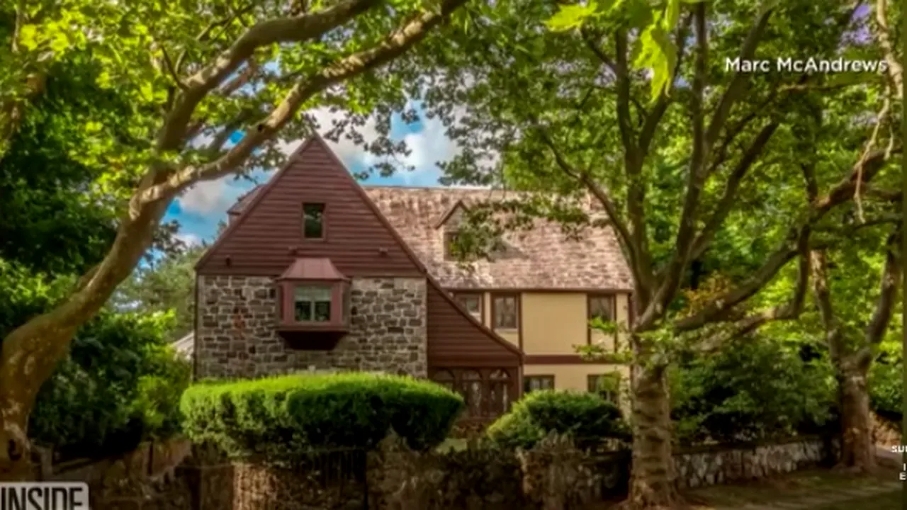 Casa familiei Corleone, de închiriat pe Airbnb. Cât costă o noapte de cazare la 