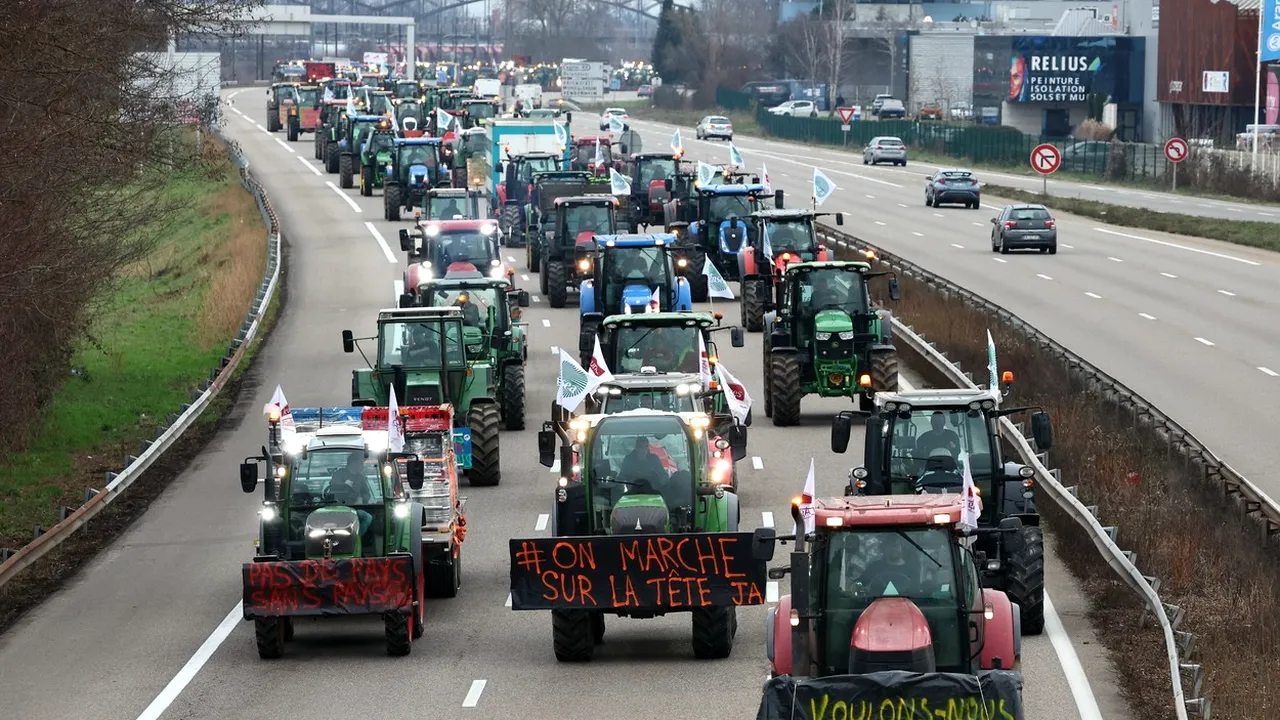 Financial Times: Franța cere COMISIEI EUROPENE să rezolve problemele care au generat protestele fermierilor