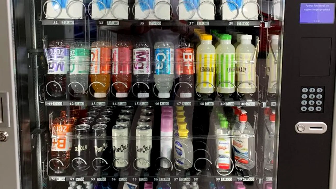 FOTO. În București au apărut primele automate cu măști și dezinfectanți. Cât costă?