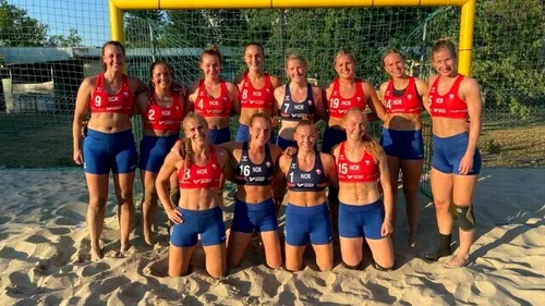 Fetele din echipa de handbal pe plajă a Norvegiei, amendate pentru că au refuzat să joace în bikini. „În 2021, asta nu ar trebui să fie o problemă” (VIDEO)
