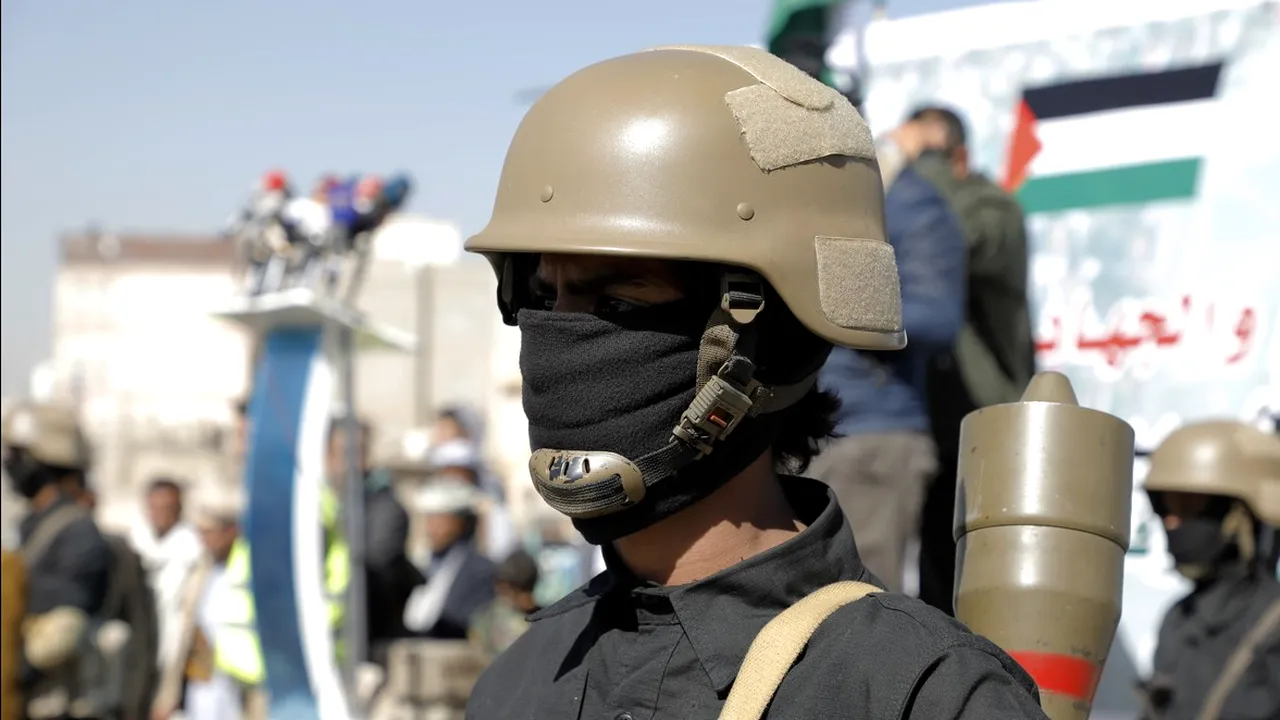 ANALIZĂ | Houthi, Hamas, Hezbollah - triunghiul MALEFIC al „Axei de rezistență” conduse de Iran împotriva Occidentului și criza din Marea Roșie