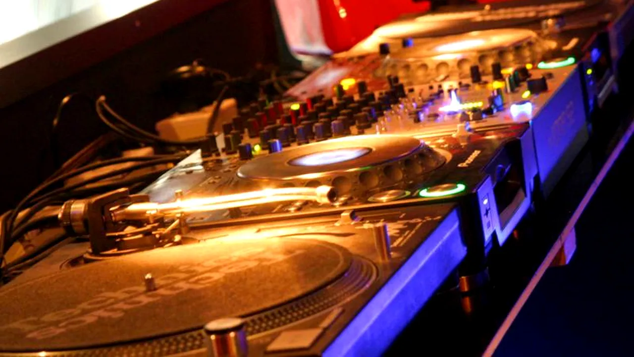 Câți oameni sunt așteptați la Festivalul UNTOLD de la Cluj-Napoca. Pe scenă vor urca, printre alții, David Guetta, Avicii și Armin Van Buren