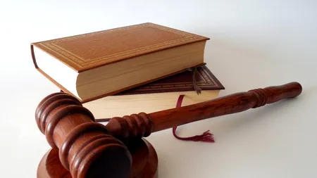 Cereri de ridicare a carantinei, respinse de instanță! Un bărbat din Țăndărei a ”evadat” din casă pentru a merge la ghenă: „Gunoiul începuse să putrezească, aerul era practic irespirabil” (EXCLUSIV)