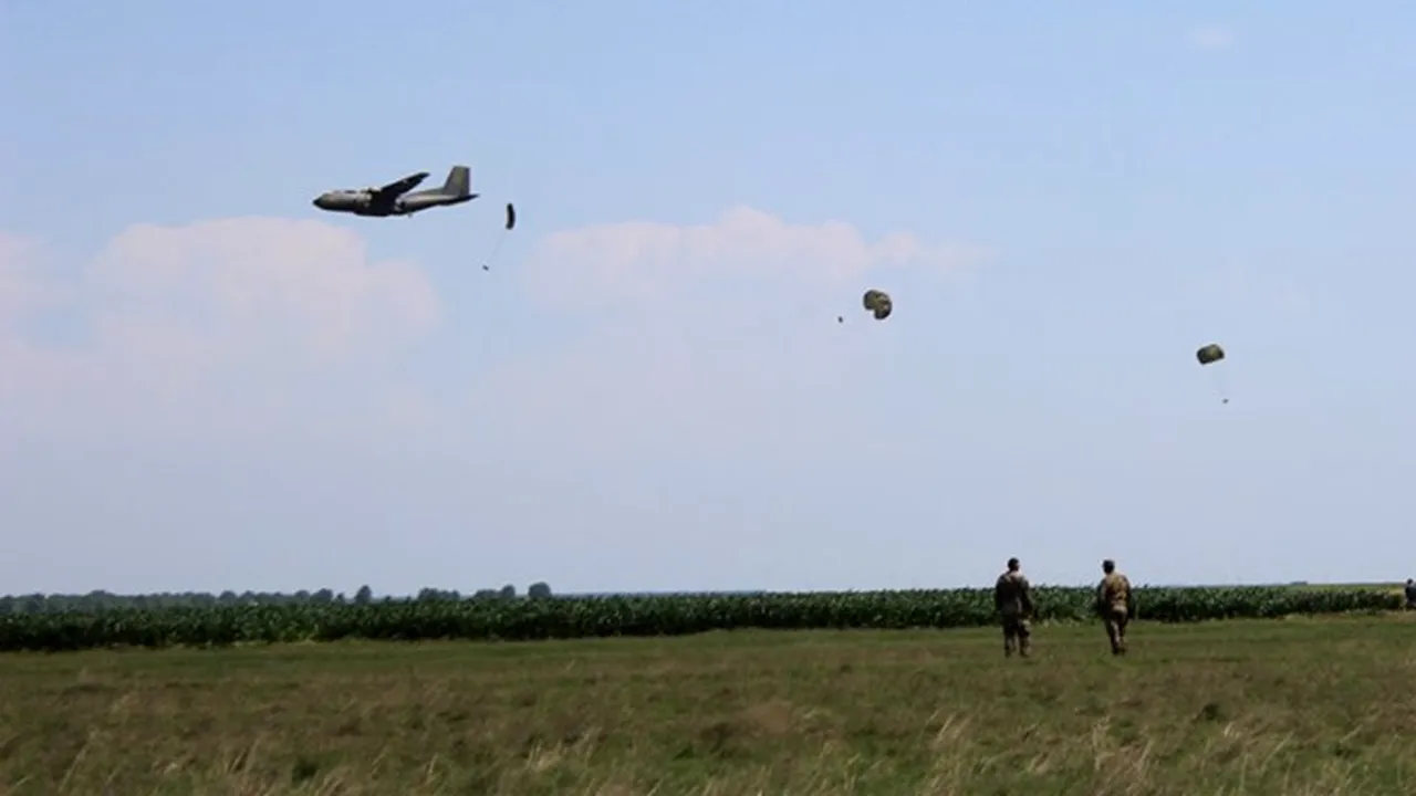 Baza aeriană Boboc: Militar american, rănit în urma unui exercițiu de parașutare