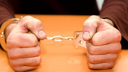 Botoșani: Tânărul care a agresat sexual o femeie în lift, plasat sub control judiciar