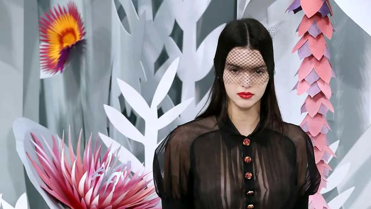 S-a născut într-o familie săracă, dar acest lucru nu a oprit-o să creeze un imperiu. Moștenirea ei continuă să inspire și astăzi lumea modei