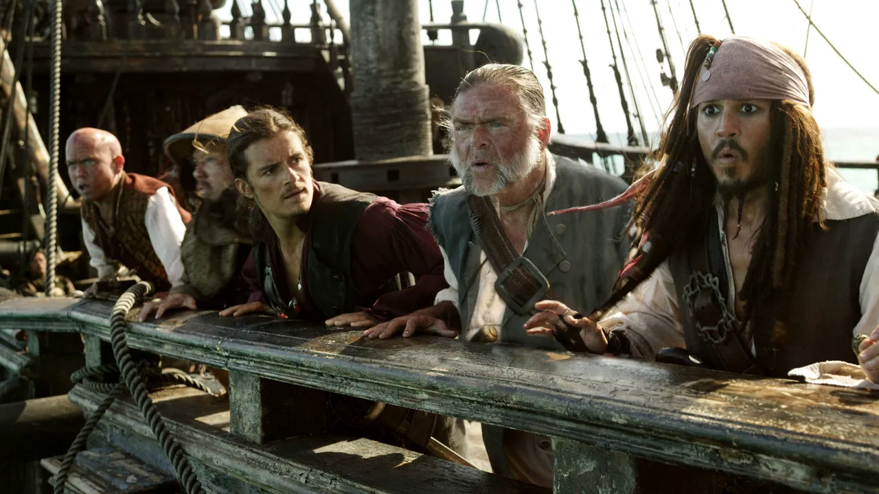 Actorul Kevin McNally, cunoscut pentru rolul din „Pirații din Caraibe