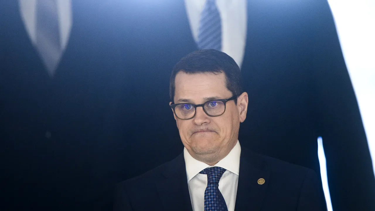 Prima mutare concretă în declasificarea protocoalelor încheiate de SRI cu Parchetele. Documentele, trimise de Ministerul Public la CSM și lui Tudorel Toader

