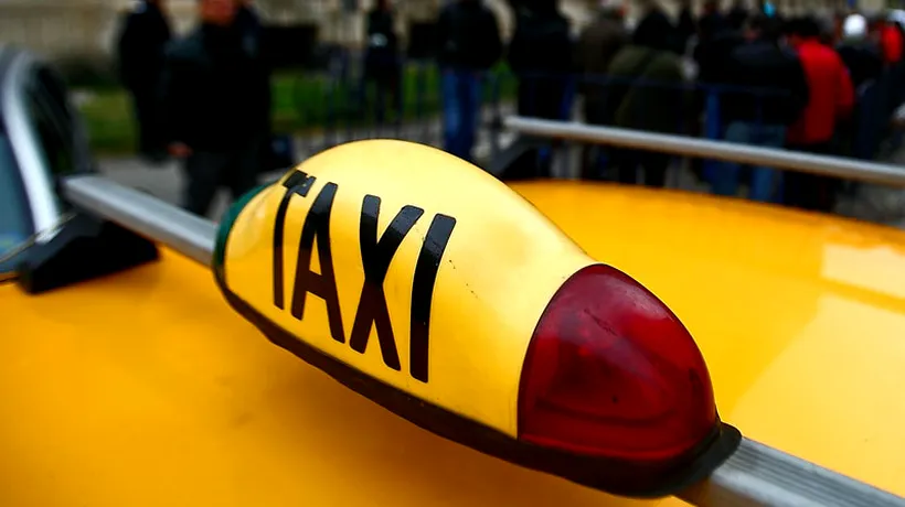 Ce au găsit pirotehniștii într-un taxi din București