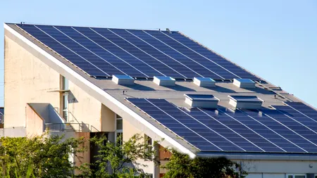 Situație fără precedent! PROSUMATORII, principala sursă de energie a țării, azi la orele prânzului. Care sunt cauzele