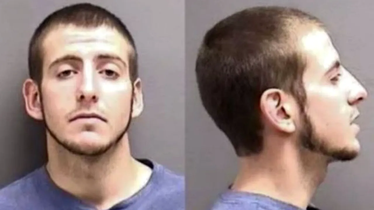 FACEBOOK. A dat un Like pe Facebook și imediat a fost arestat. Ce 