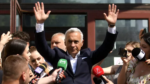Călin Georgescu, la ieșirea de la Parchet: America și Trump vor ajuta la căderea regimurilor neo-coloniale