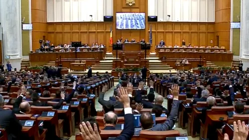 Ionuț Moșteanu (USR PLUS), după lipsa cvorumului din Parlament pentru moțiunea de cenzură: „Pare că USL revine în forță”
