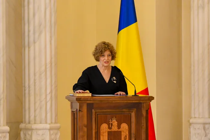 Oana Gheorghiu continuă războiul cu Petrișor Peiu: De ce nu îi lăsăm pe români să cumpere acțiuni la bursă?