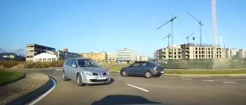 Șofer filmat în Brașov, în timp ce mergea pe contrasens, într-un giratoriu: „Te evit eu pentru că frânez la timp și tot tu înjuri? - VIDEO