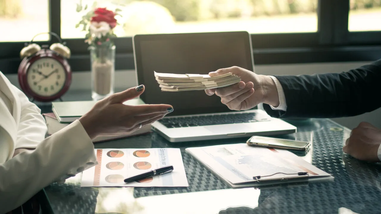 Legea SALARIZĂRII UNITARE în sectorul public, un jalon cheie în PNRR pentru România. Principalele obiective ale reformei