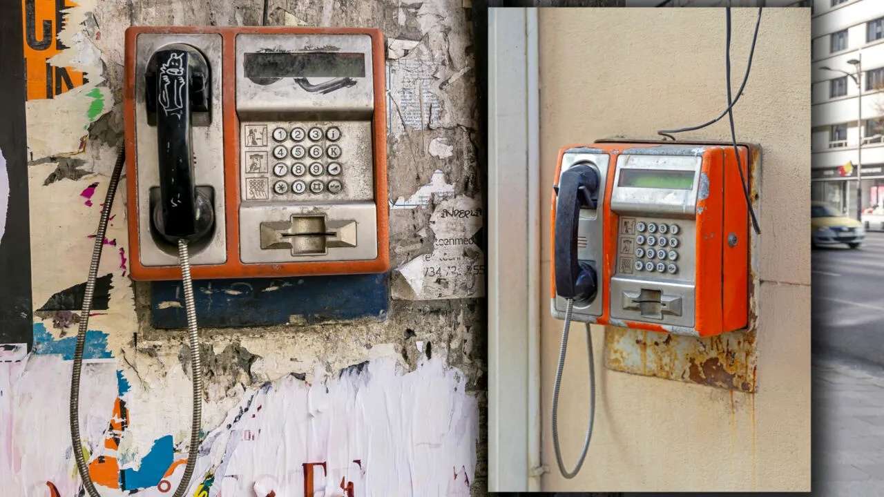 Mai ții minte telefoanele stradale cu ramă portocalie în care introduceai fise? Cu cât a ajuns să se vândă un dispozitiv, acum, în 2025