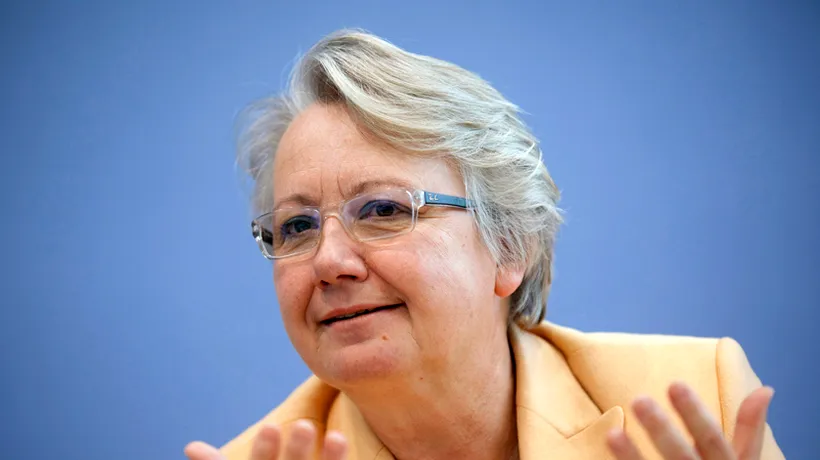 Ministrul german al Educației și-ar putea pierde titlul de doctor, fiind acuzat de PLAGIAT