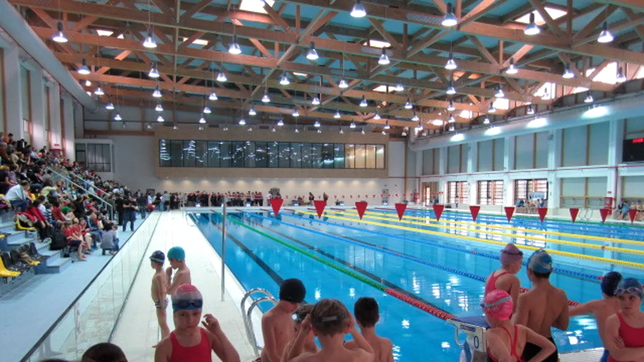 Campionii Carmen Bunaciu, Anca Pătrășcoiu și Răzvan Florea au inaugurat la Brașov cea mai modernă bază olimpică de natație din România