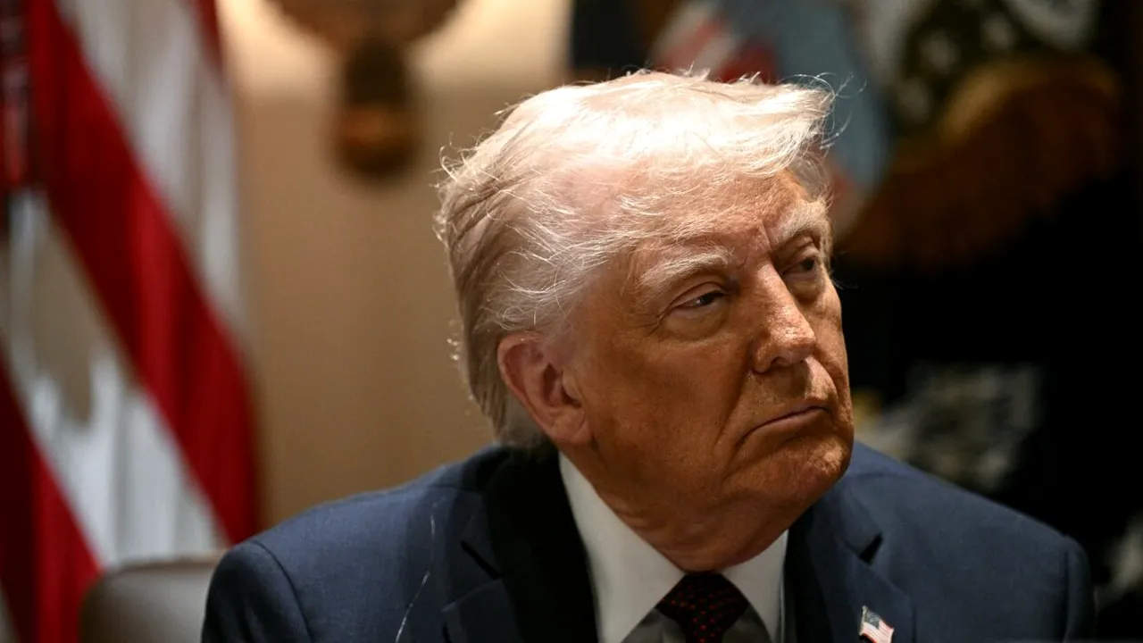 Donald Trump va aplica taxe comerciale țărilor care cumpără petrol și gaze din VENEZUELA