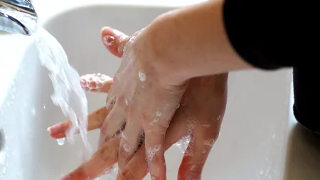 Cum să te speli corect pe mâini