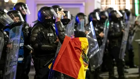 Bilanțul PROTESTULUI violent din Centrul Vechi al Capitalei. 13 jandarmi răniți și 11 dosare penale /  Parchetul investighează violențele