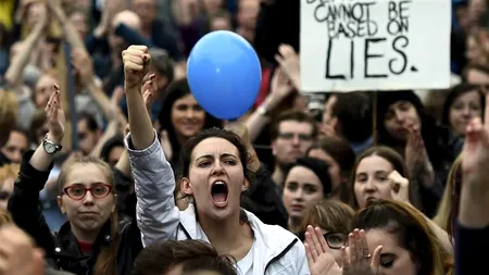 Londra, blocată de mii de oameni care au participat la o manifestație anti-Brexit
