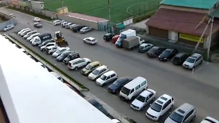 VIDEO. Dorel de Rusia. Câte mașini poate să distrugă un muncitor beat, la volanul unui buldozer?