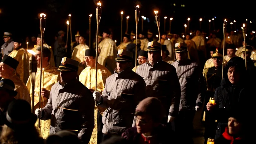 Procesiune cu lumânări și torțe, la Grădina Icoanei, în ajunul Duminicii Ortodoxiei