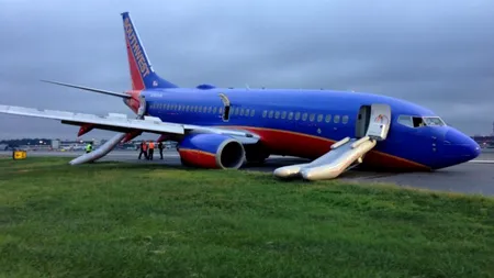 Comandantul avionului care a efectuat o aterizare eronată la New York, în iulie, a fost demis