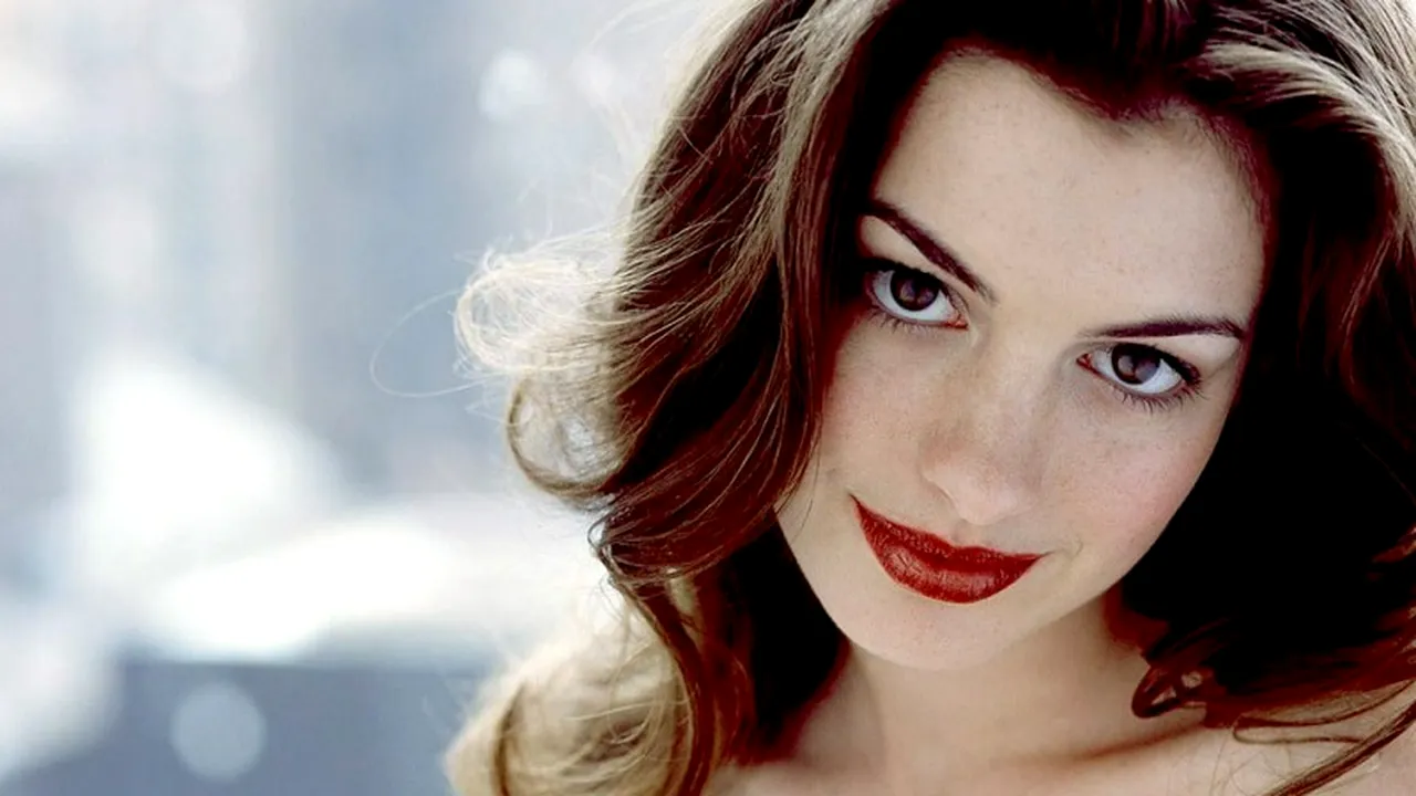 Actrița Anne Hathaway este însărcinată