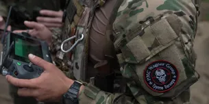 Ce au ajuns să facă foștii luptători Wagner. Unul dintre ei scoate bani folosind logo-ul grupului de mercenari