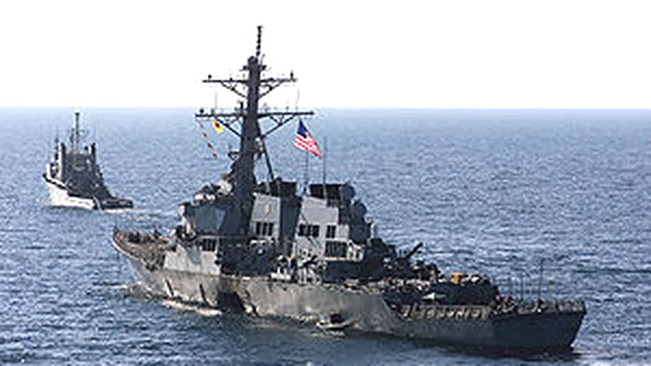 Distrugătorul USS Cole a efectuat un exercițiu cu o navă românească, în Marea Neagră