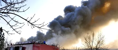 Incendiu la un atelier de tâmplărie de la marginea Craiovei