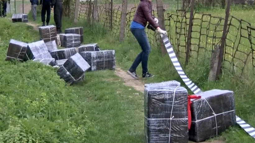 Un moltodeltaplan venit din Ucraina a aruncat niște colete în România, apoi a zburat înapoi. Ce au descoperit polițiștii de frontieră în pachete