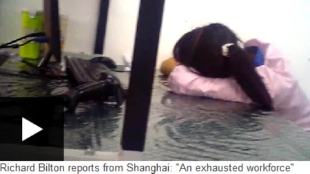 Angajații chinezi ai Apple muncesc în condiții inumane. O filmare din interior arată cât sunt de epuizați