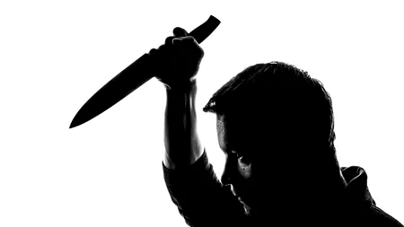 ARAD. Un bărbat și-a înjunghiat soția, apoi s-a aruncat pe geam, de la etajul 4! Ce s-a întâmplat