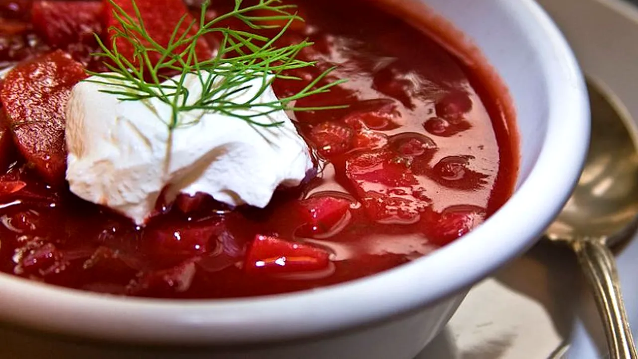 Un ucrainean și-a ucis vecina pentru că nu i-a apreciat borșul și l-a aruncat la toaletă